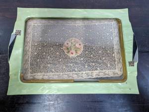 lot 69 image: Vintage Tray