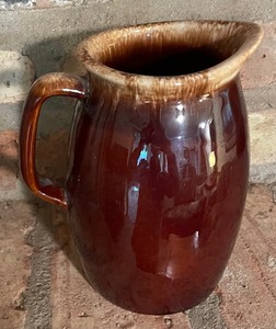 lot 65 image: Vintage Hull Pottery Pitcher