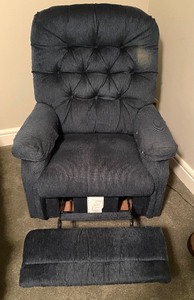lot 72 image: Lazy Boy Recliner