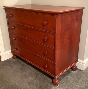 lot 29 image: Vintage 4 Drawer Dresser