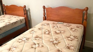 lot 44 image: Pair of Vintage Twin Beds