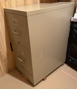 lot 83 image: Metal File Cabinet