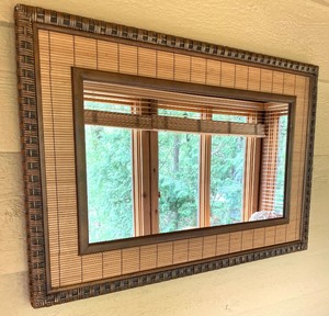 lot 91 image: Gorgeous Decorative Framed Wall Mirror