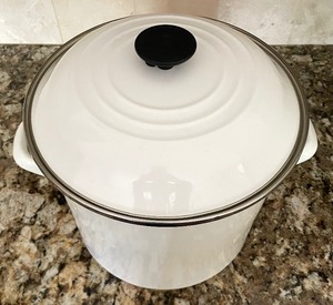 lot 92 image: Le Creuset Enamel Stock Pot