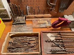 lot 120 image: Assorted Hand Tools