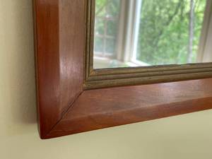 lot 164 image: Vintage Horizontal Wooden Framed Wall Mount Mirror