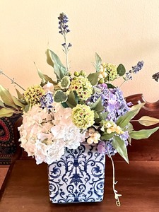 lot 32 image: Pair of Decorative Chinese Ceramic Vases with Faux Floral Arrangements