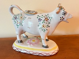 lot 59 image: Staffordshire Ware Cow Shaped Creamer