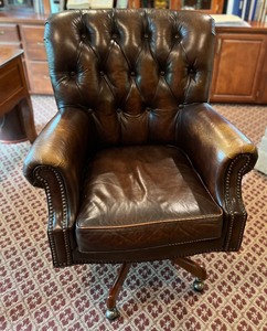 lot 33 image: Randall Alan Office Chair