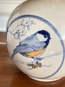 lot 176 image: Adorable Hand Painted Pottery Table Lamp