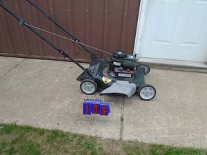 Craftsman push mower. Briggs & Stratton motor. Tested & works. As shown.