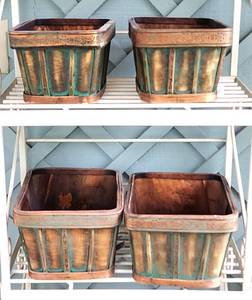 lot 103 image: Painted Metal Etagere and Basket Set