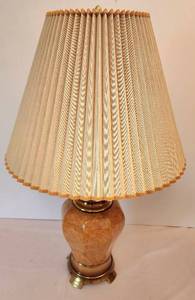 lot 117 image: Pair of Amber-Toned Table Lamps
