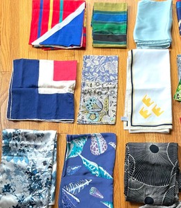 lot 224 image: Large Lot of Stunning Vintage Scarves