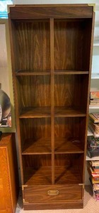 lot 281 image: Wooden Four Shelf Single Drawer Bookshelf with Brass Accents