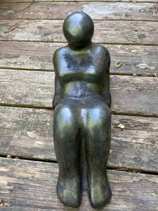 lot 284 image: Soaking Up The Sun Patio  Garden Figurine