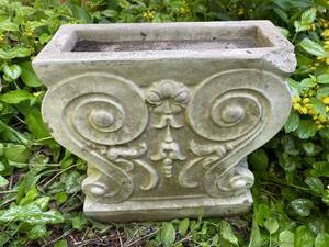 lot 287 image: Concrete Garden Bench