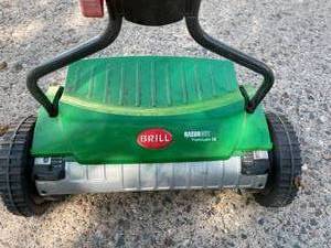 lot 291 image: Brill Premium 38 Razor Cut Push Mower