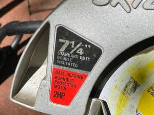 lot 304 image: Craftsman Industrial Sander Model 315.7941 and Skilsaw 7.25 Inch Circular Saw