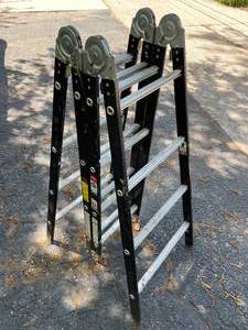 lot 305 image: Folding Versa Ladder