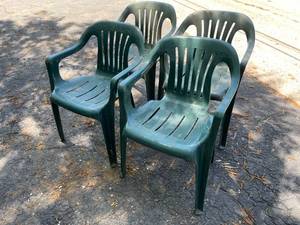 lot 313 image: 4 Plastic Stacking Chairs