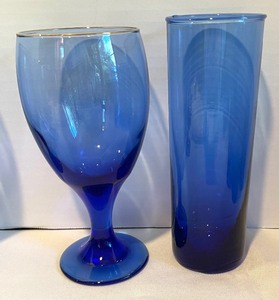 lot 325 image: Cool Cobalt Blue Glassware Grouping