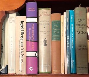 lot 328 image: Vast Variety of Books
