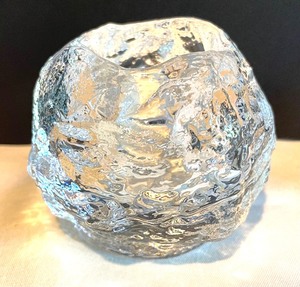 lot 336 image: 4 Kosta Boda Snowball Votive Holders