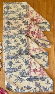 lot 361 image: Vintage Tablecloths, Placemats and Napkins