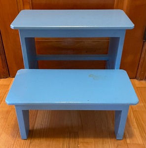 lot 370 image: Vintage Sky Blue Wooden Step Stool