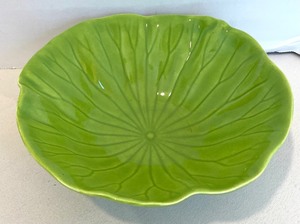 lot 377 image: Lovely Lime Green Grouping