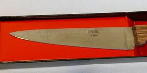 lot 74 image: Dansk Wood Cheeseboard and Knives