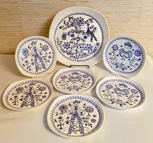 lot 19 image: Vintage Mid Century Turi Design Lotte Figgjo Platter and Six Luncheon Plates