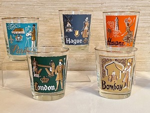 lot 21 image: Set of Seven Vintage Libby International Cindy Double Old Fashioned Cocktail Glasses