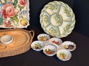 lot 50 image: Fun, Decorative Serving Pieces
