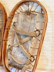 lot 391 image: Pair of Vintage Snowshoes