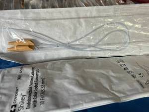 lot 124 image: Lot Of 25 NEW Covidien Shiley Endobronchial Suction Catheters with Color Coded Connectors Expiration 4-27