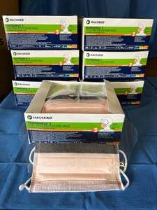 lot 109 image: MSRP $175  7 Boxes (25bx) NEW Halyard 47147 FluidShield 3 Fog-Free Procedure Mask with Protective Wraparound ShieldVisor & SO SOFT Lining and Earloops