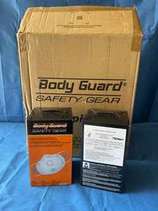 lot 101 image: MSRP $500 &nbsp1 Case (120cs) Fastenal Body Guard Safety Gear&nbspOne Size White N95 Niosh Approved 42cfr84 Disposable Particulate Respirator wPremium oversized valve (opens more easily to expel hot air for cool comfort)&nbspand M-Nose Clip
