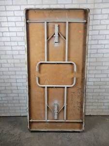 lot 752 image: 72 x 36 folding Table - NO SHIPPING