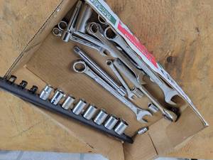 lot 760 image: Lot of Assorted THORSEN Sockets and Wrenches - Mostly Standard