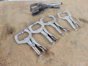 lot 770 image: (4) Vise-Grip #6R Locking Welding Clamps and Vise-Grip U-Style Welding Clamp