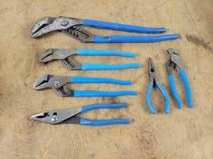 lot 778 image: (6) Channel-Lock Pliers
