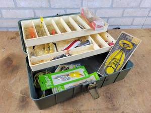 lot 789 image: Fishing Tackle Box with Assorted Tackle