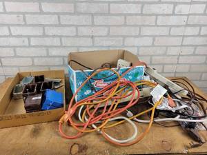 lot 819 image: Lot of Extension Cords, Power Strips and More - NO SHIPPING
