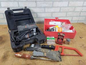 lot 827 image: Black & Decker Rotary tool in Case, Putty knives and More
