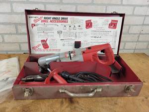 lot 833 image: Milwaukee Electric 12 Right Angle Drill & Accessories - Model No. 1107-1 - Needs Work