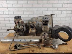 lot 714 image: Lot of Assorted CUSHMAN Parts and Engines