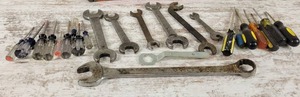 lot 851 image: Antique Wrenches, Craftsman Screwdrivers and More
