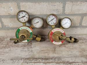 lot 887 image: Set of MARQUETTE Oxygen - Acetylene Gauges